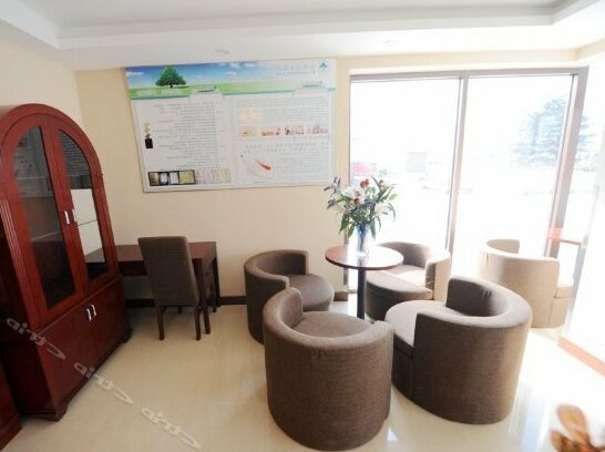 GreenTree Inn ShanDong YanTai Development Zone International Airport Shell Hotel - Photo2