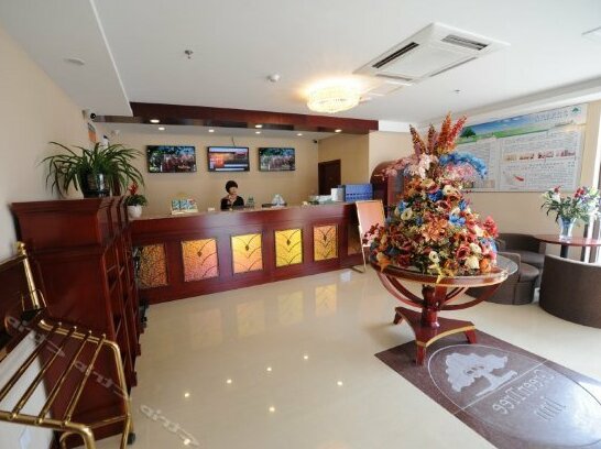 GreenTree Inn ShanDong YanTai Development Zone International Airport Shell Hotel - Photo3