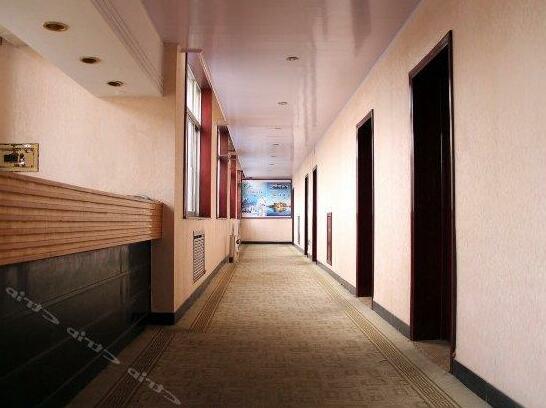Huiquan Hotel - Photo2