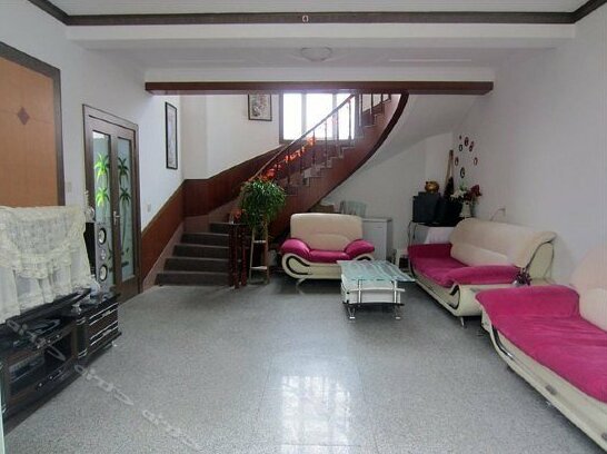 Pengwei Hostel