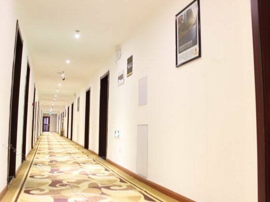 Super 8 Haiyang Jinhailuo Square - Photo4