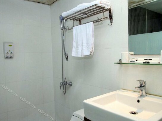 25 Hours Express Hotel - Photo5