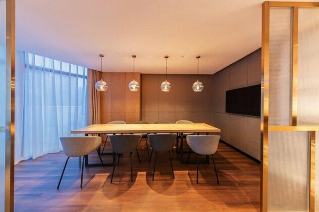 Holiday Inn Express Yichang Riverside - Photo2