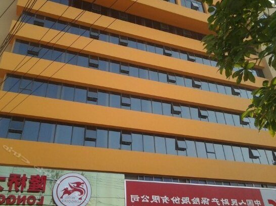 Longqiao Hotel