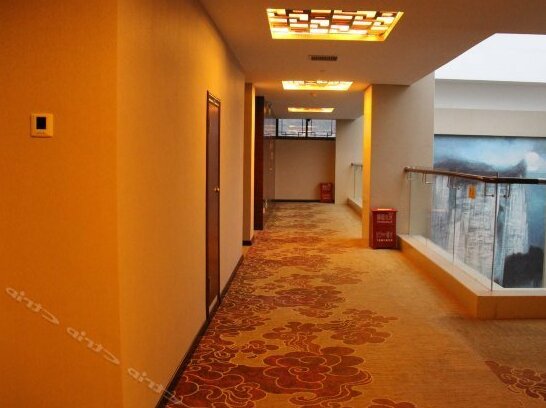 Qingjiang Ancient City Hotel - Photo2