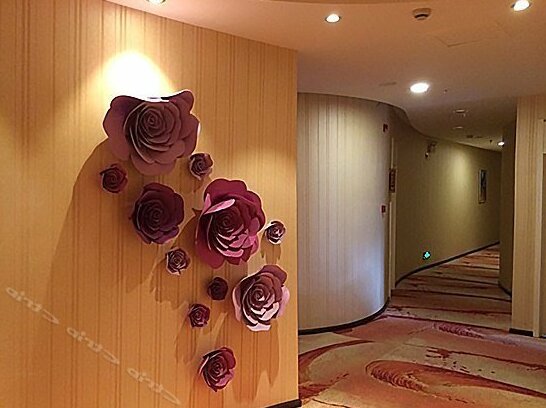 V Love Couples Theme Hotel - Photo4