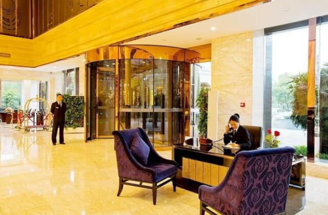 Yichang Golden Lion Hotel - Photo2