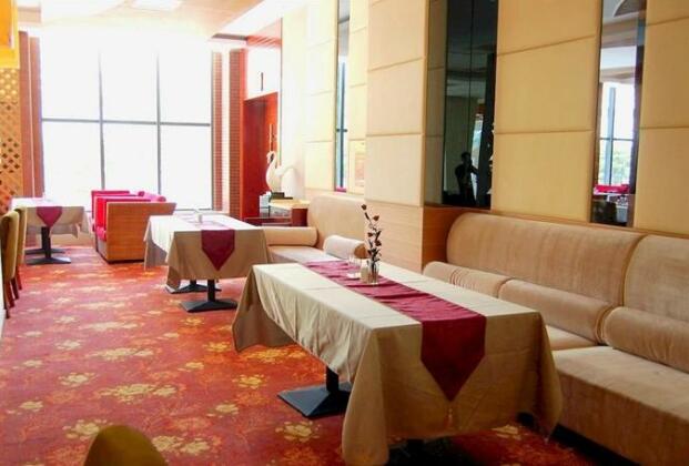 Yichang Guobin Bandao Hotel - Photo2