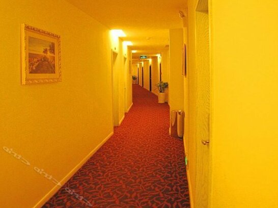 Zigui Zhongfu Hotel - Photo4