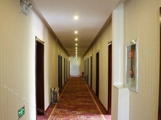 Fengcheng Yijia Business Hotel - Photo4