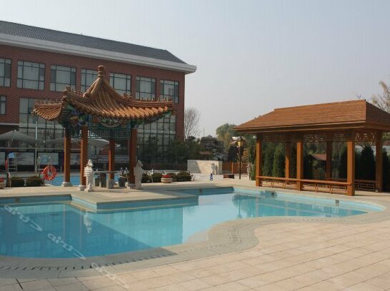 Royal Jingshan Mountain Hot Spring Hotel