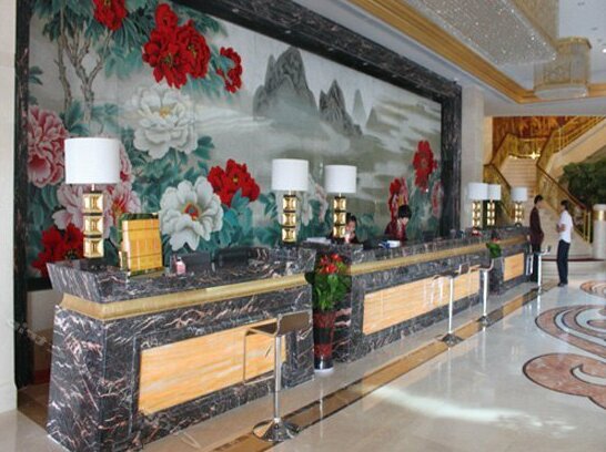 Royal Jingshan Mountain Hot Spring Hotel - Photo3