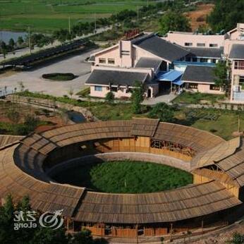 Zefangzhengyuan Holiday Resort - Photo2