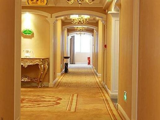 Vienna Hotel Yongzhou Zhiyuan New Bund - Photo3