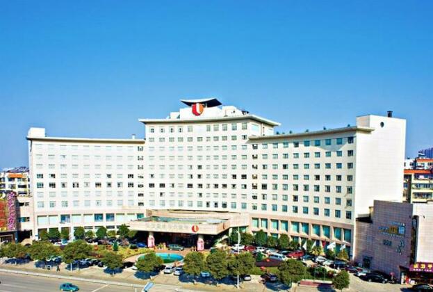 Huarui Danfeng Jianguo Hotel
