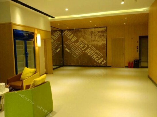 7days Inn Yunfu Luoding Central - Photo3
