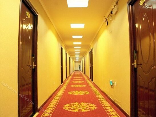 Golden Phoenix Business Hotel - Photo3