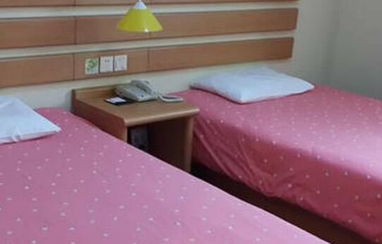 Home Inn Zaozhuang Junshan Road Bus Station - Photo2