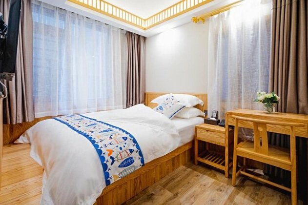 Baofeng Lake Inn - Photo4