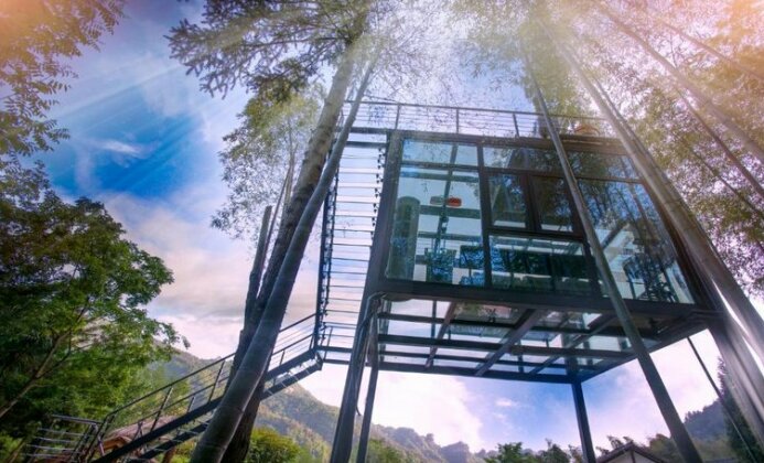 Glass Cube Guesthouse - Photo2