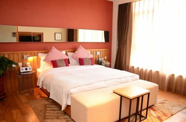 Tang India Sea Spray Suites Hotel - Photo3