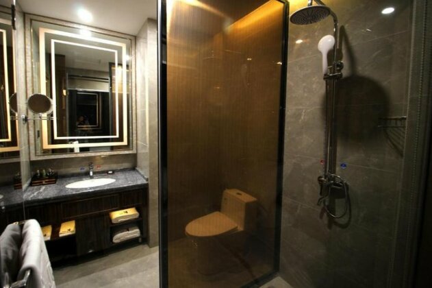 Kerry Hotel - Photo4