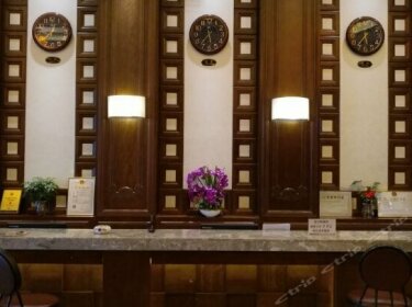 Yunjin Holiday Hotel