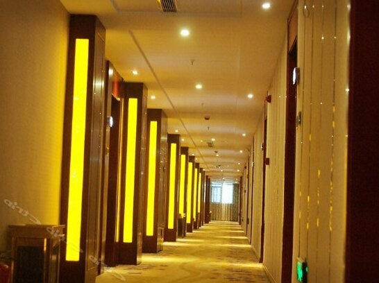 Fu Chun Jiang Business Hotel - Photo2