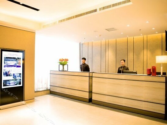 Home Inn Plus Zhengzhou CBD Convention and Exhibition Center - Photo3