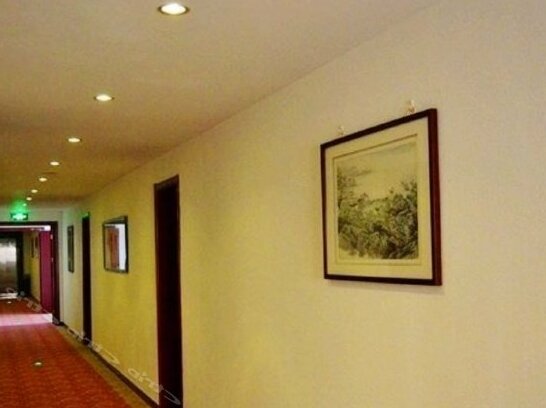 Donghu Hotel Zhenjiang - Photo3