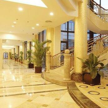 Emperor Hotel - Photo2