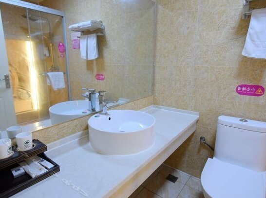 Fashion Theme Hotel - Photo5