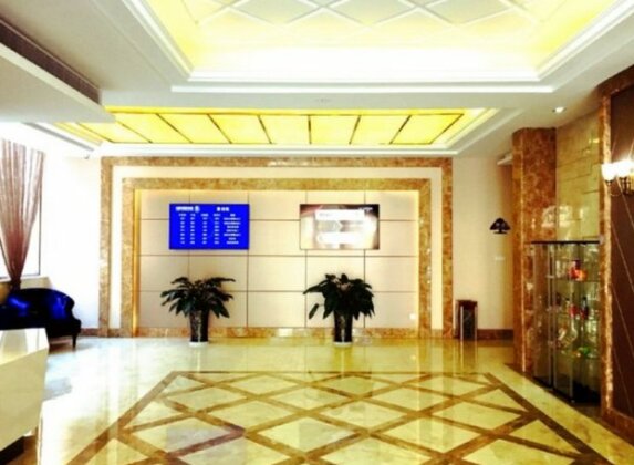 GreenTree Inn JiangSu ZhenJiang West ZhongShan Road Railway Station North Square Express Hotel - Photo2