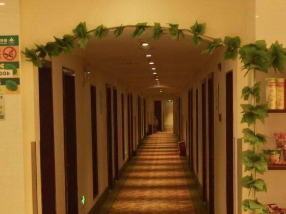 GreenTree Inn Jiangsu Zhenjiang Yaohan Express Hotel - Photo5
