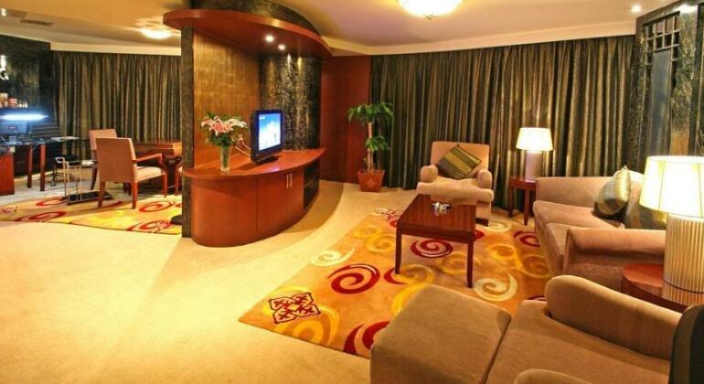 Jinling Danyang Hotel - Photo3