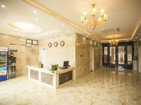 Hotel in spring - Photo5