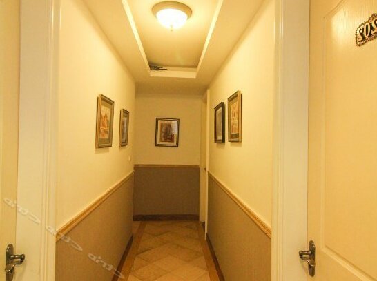 No 15 Holiday Hotel - Photo2