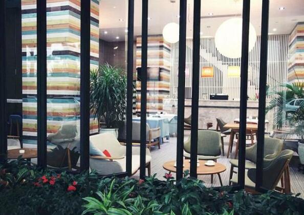 Caleche Apartment Hotel - Photo4