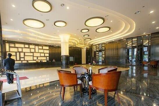 Golden Palm Hotel Zhuhai - Photo2