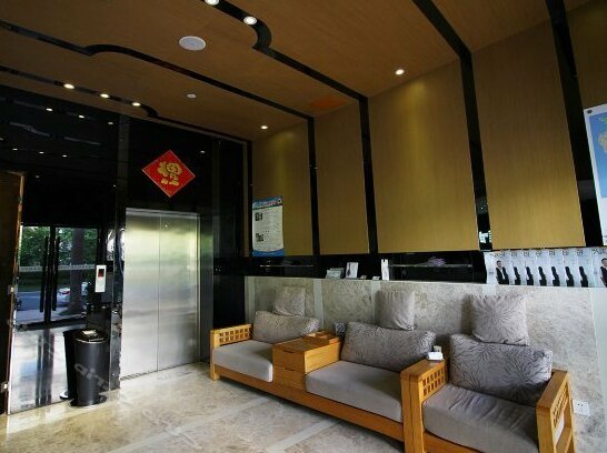 Lavande Hotel Zhuhai Gongbei Port of Entry - Photo4