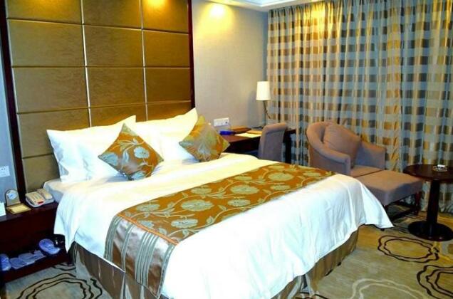 Manhatton Hotel Zhuhai - Photo2