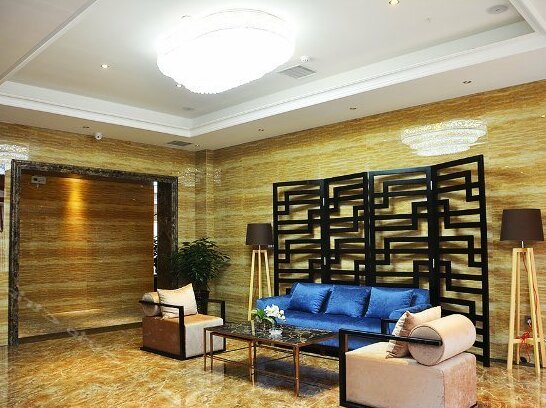Family Tianzhongxing Hotel Zhumadian Huayuan - Photo2