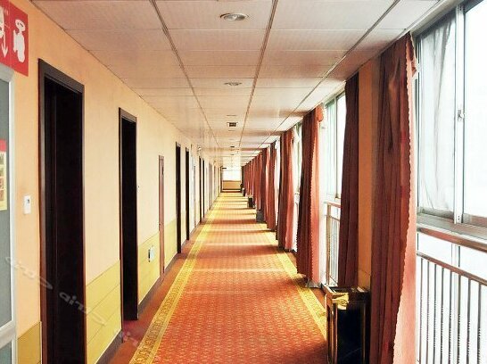 8 Days Chain Business Hotel - Photo3