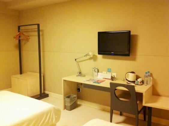Jinjiang Inn Zhengyang Road Branch - Photo2