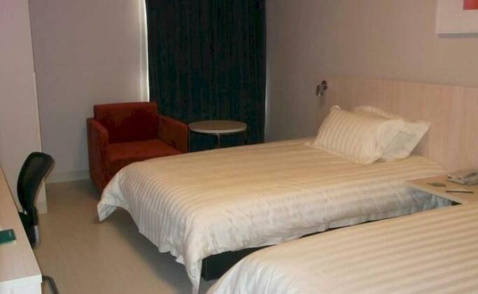 Jinjiang Inn Zhengyang Road Branch - Photo4