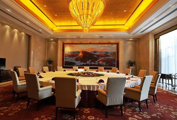 Qisheng International Hotel - Photo3