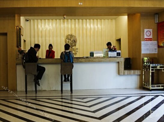 March Hotel - Photo2