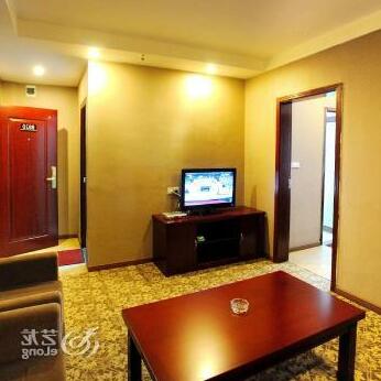 Super 8 Hotel Chishui He Bin Xi Lu - Photo2