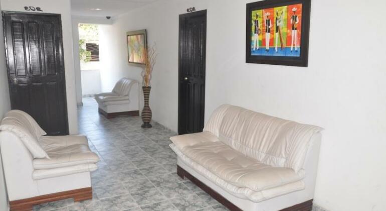 Hotel Imperio Inn 74 - Photo2