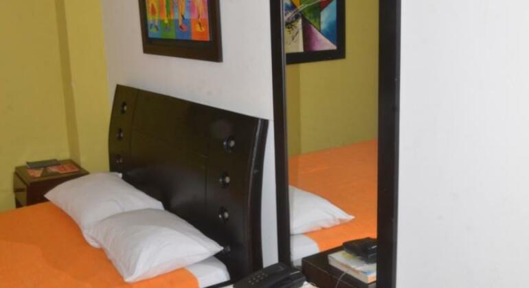 Hotel Imperio Inn 74 - Photo4